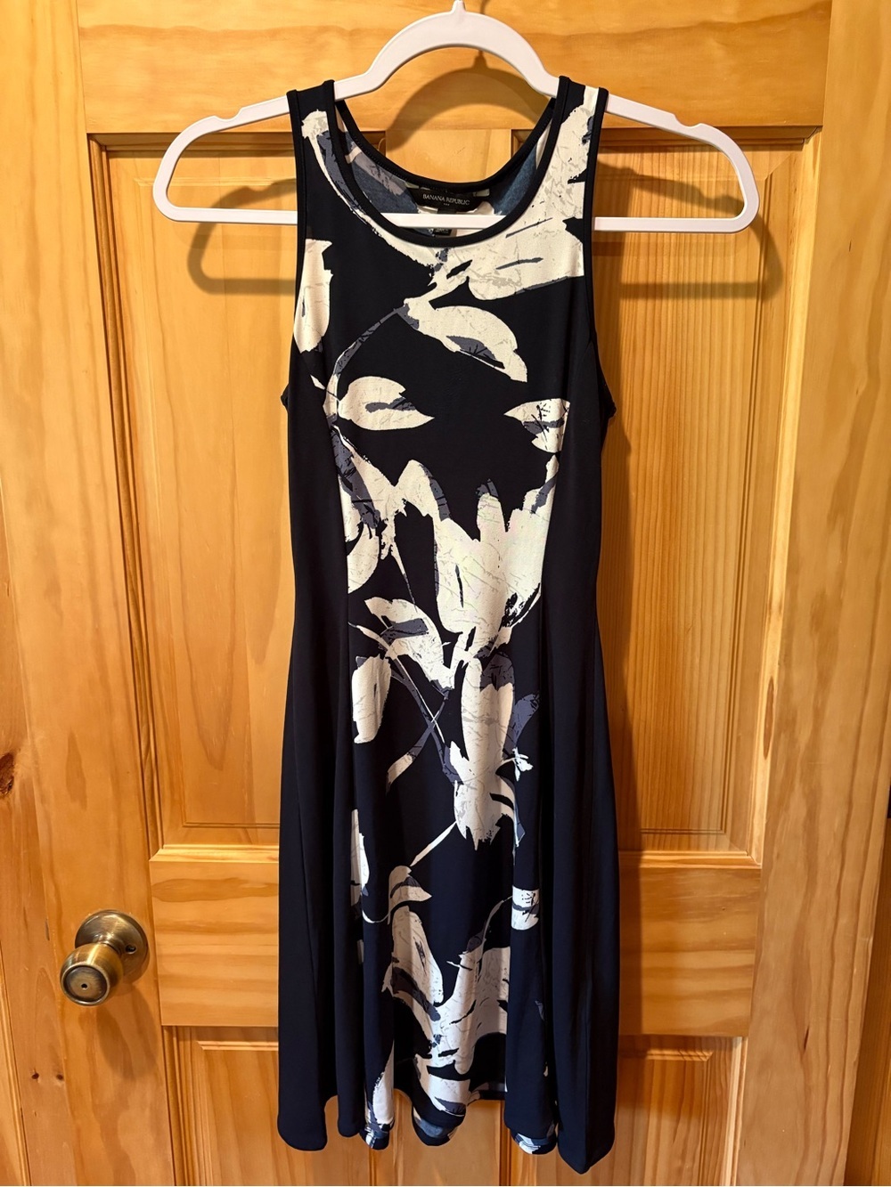 Banana Republic sleeveless flora! midi dress women’s XXSP black/white floral